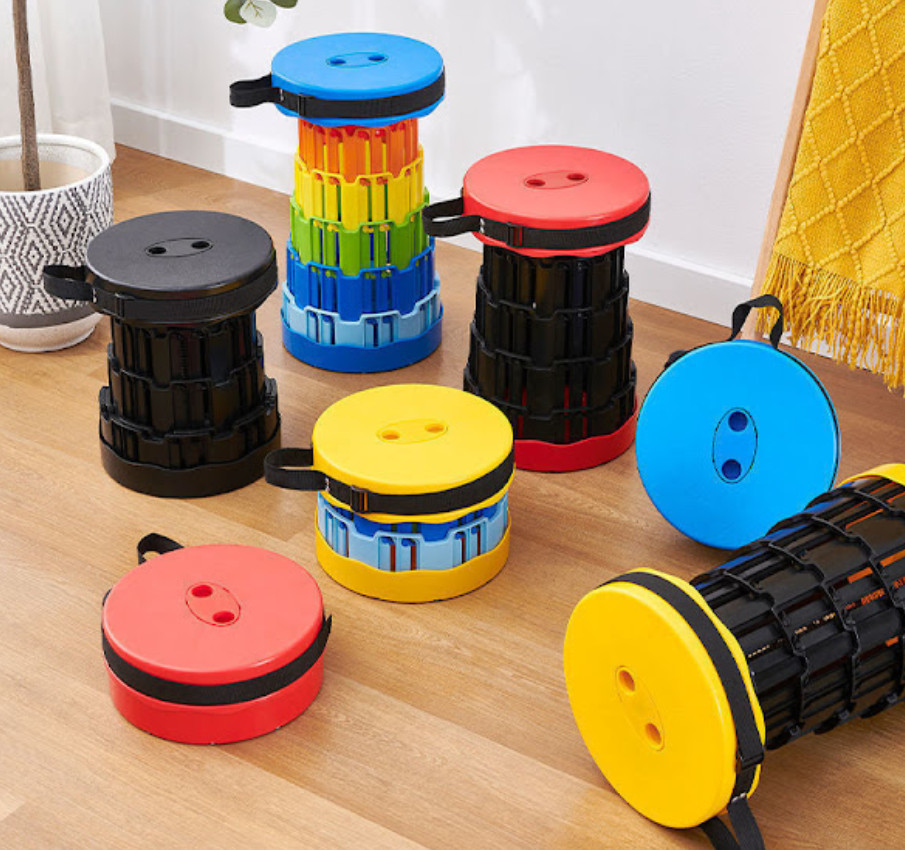 Scaun retractabil cu pliere telescopica, pentru camping